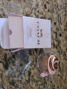 Coach Floral Eau de Parfum - Light Pink & Rose Gold Accents